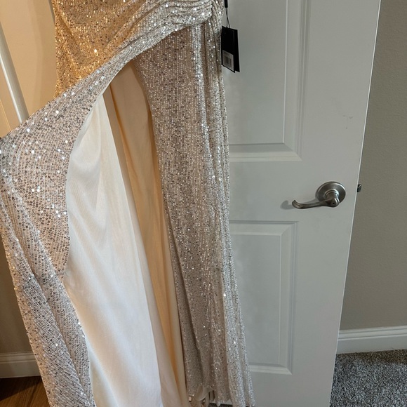 Ieena for MAC DUGGAL sequined drop shoulder gown - Picture 7 of 8